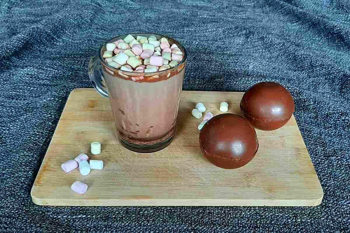 hot-chocolate-bombs.jpg