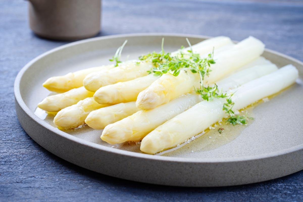 spargel-zitronen-knoblauch-butter.jpg
