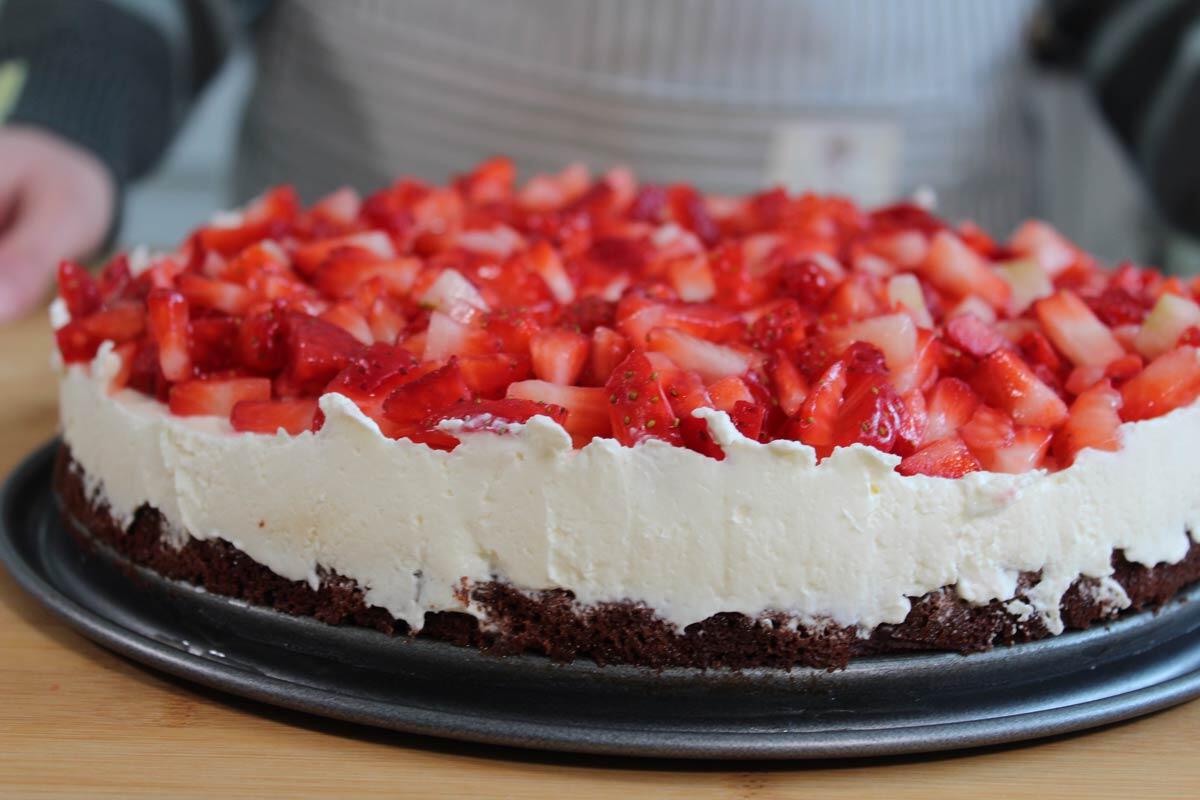 erdbeer-brownie-kuchen.jpg